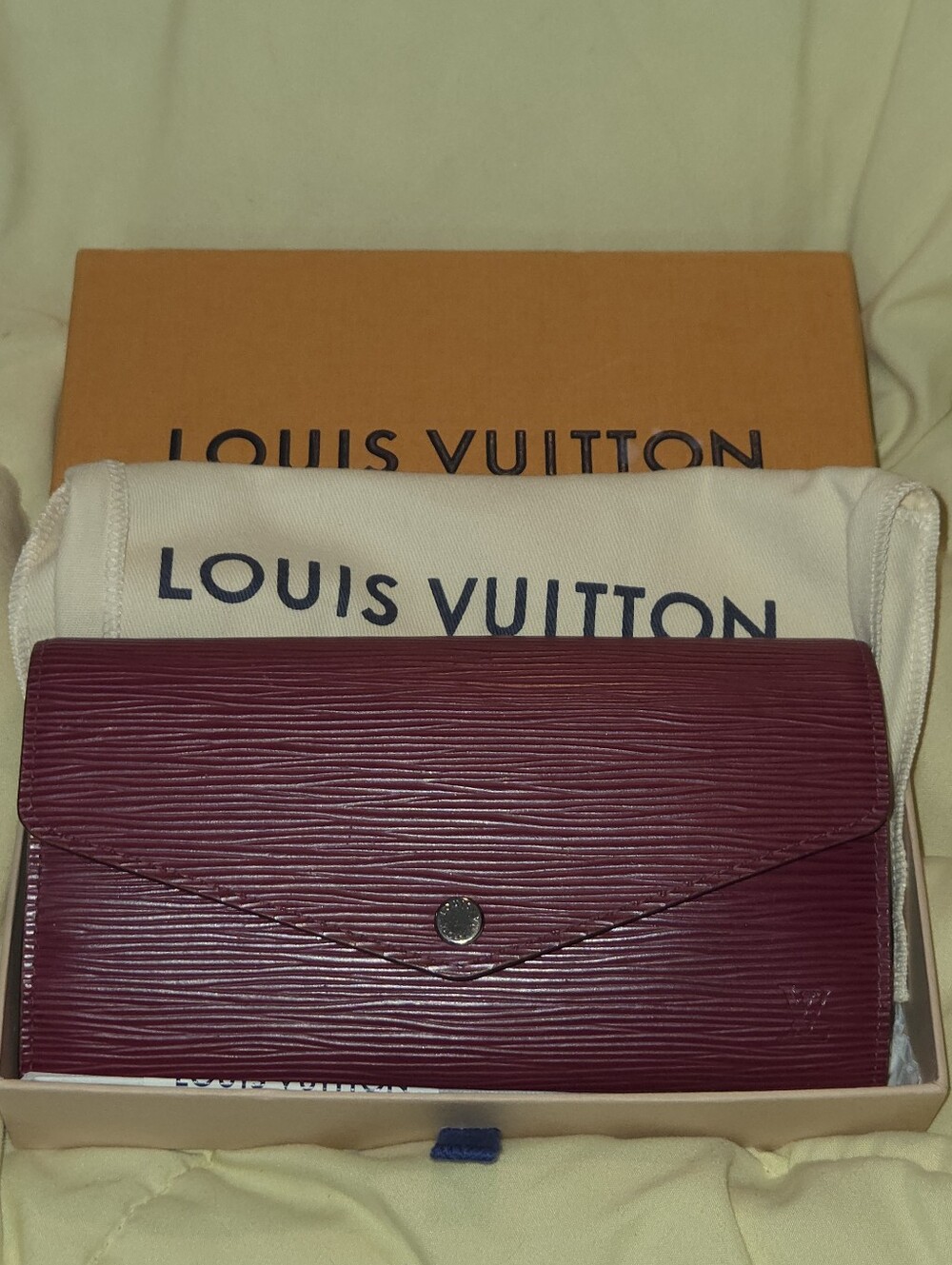 Louis Vuitton Epi Sarah Leather Envelope Wallet Fushia